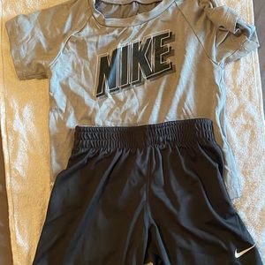Nike toddler set